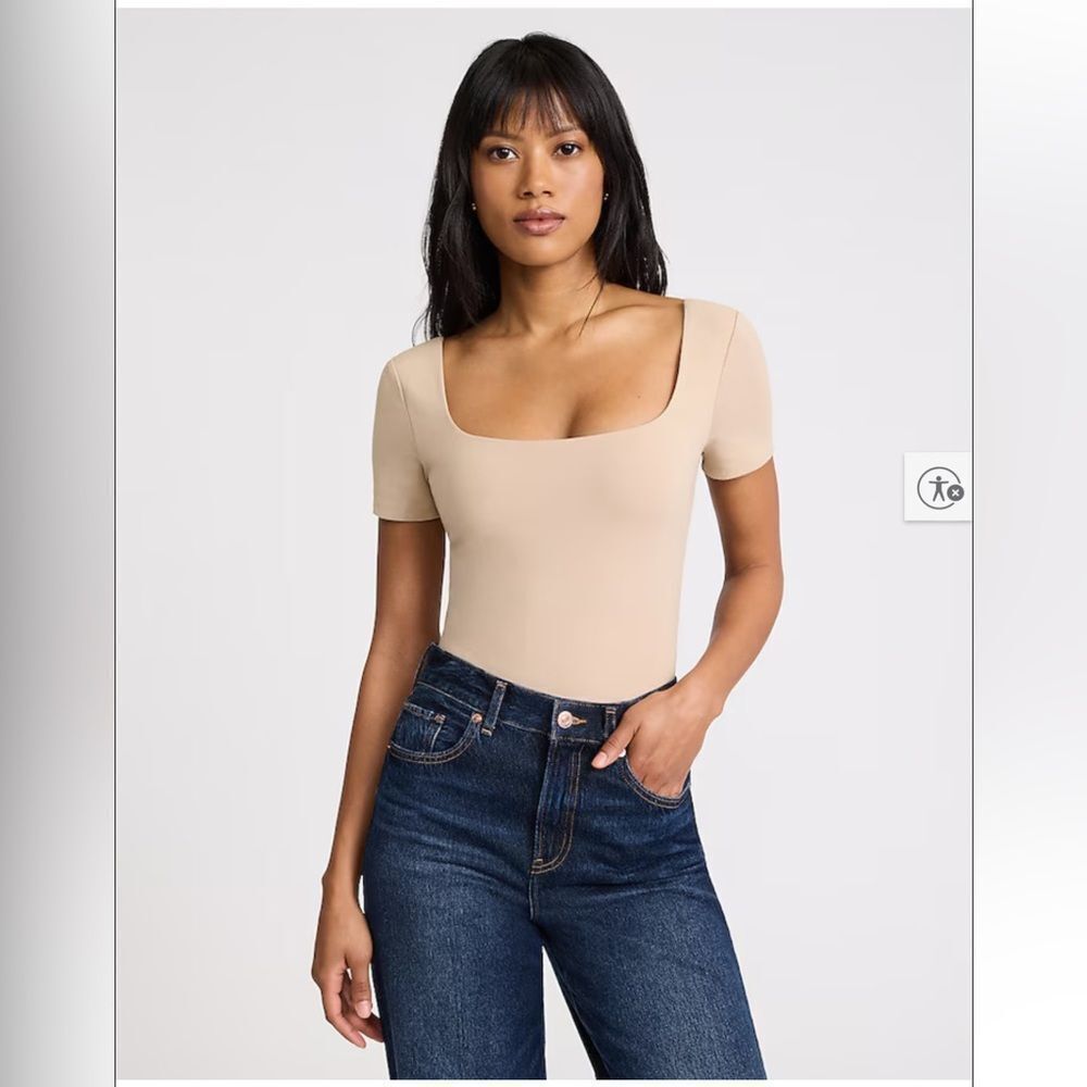 Express Body Contour Stretch Cotton
Square Neck Bodysuit, beige, size M.